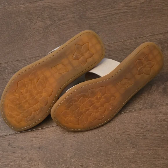 Born Women's Cream Cross-Strap Sandals - Picture 7 of 10